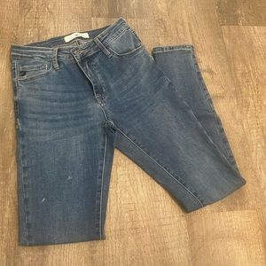 Kancan Estilo Skinny Jeans